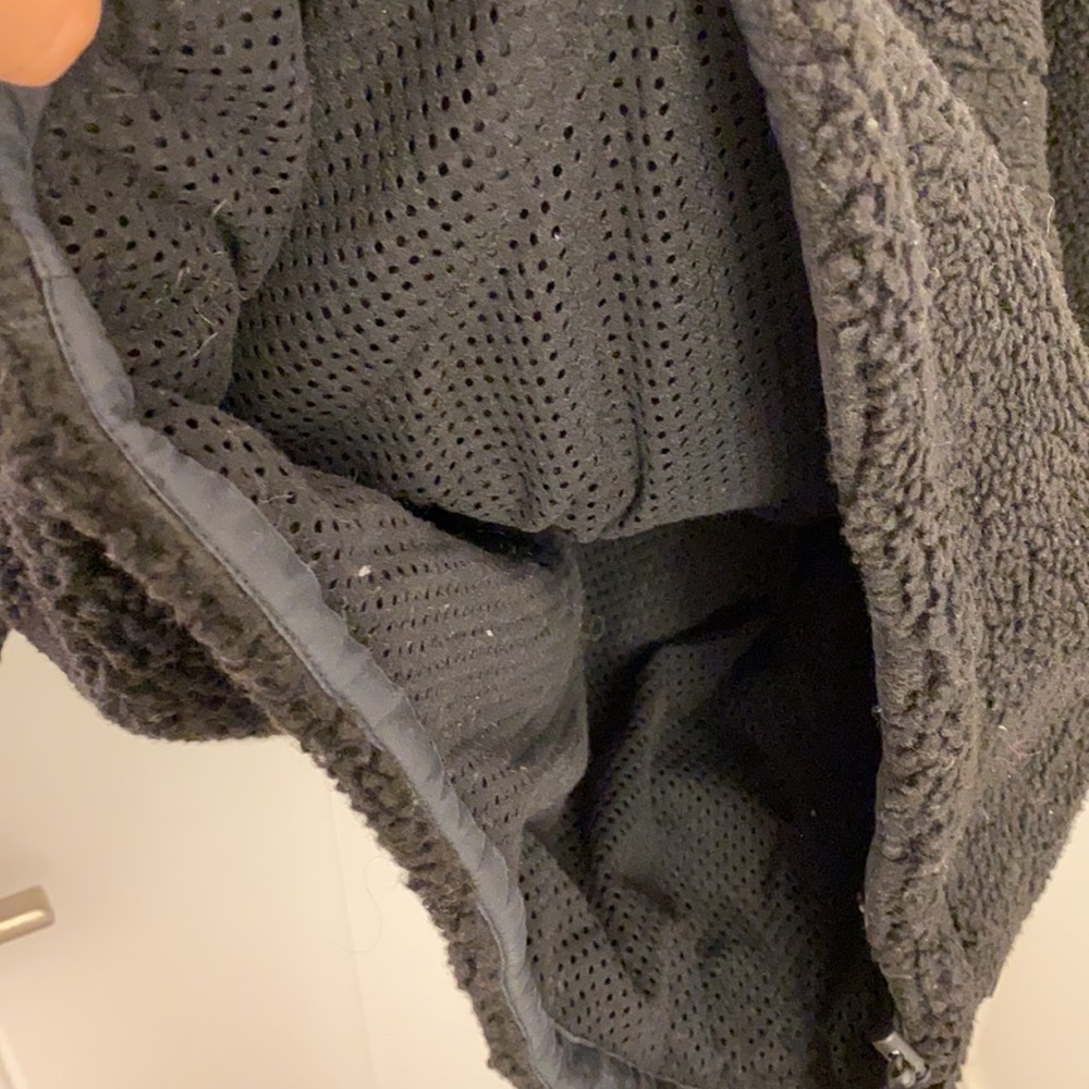 Aritzia TNA Black Teddy Quarter Zip Hoodie M - Picture 6 of 6